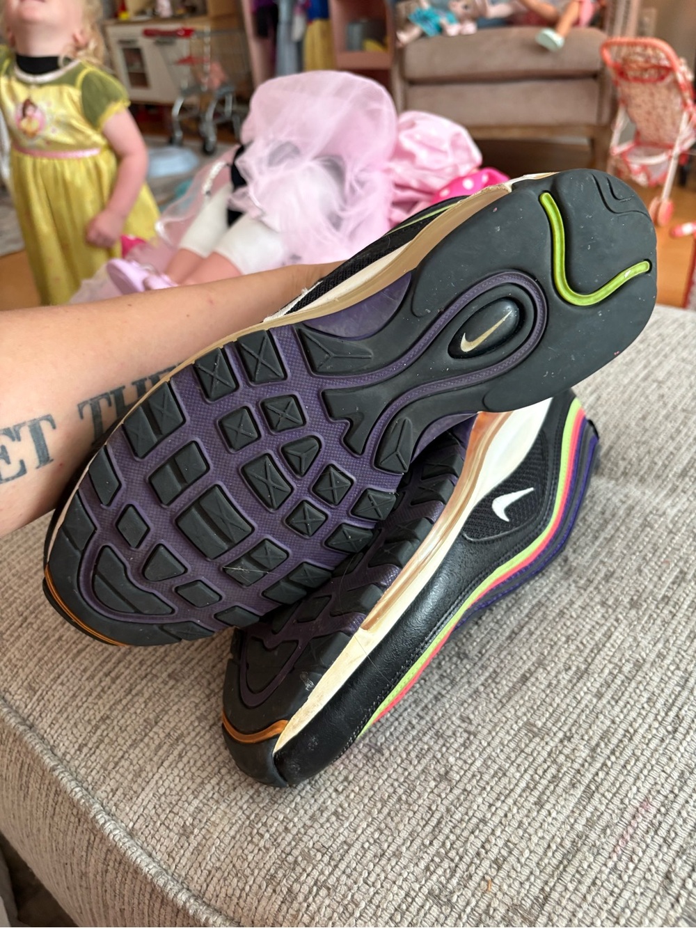 Men’s Nike air max rainbow running sneakers - Picture 6 of 7